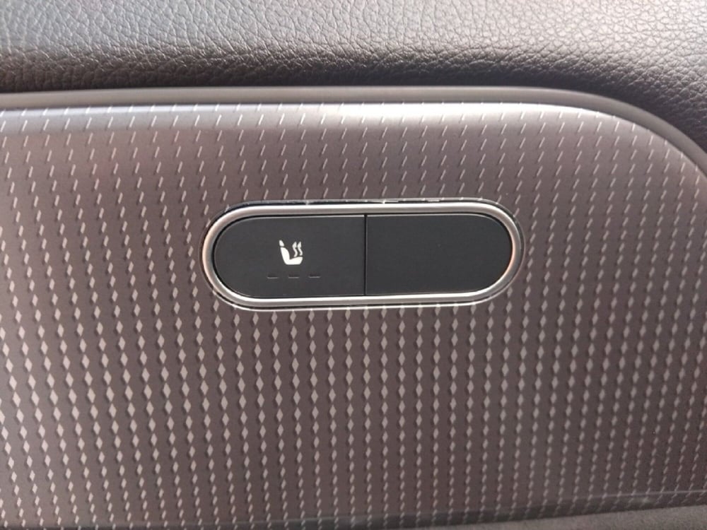 Mercedes-Benz EQA usata a Pescara (10)