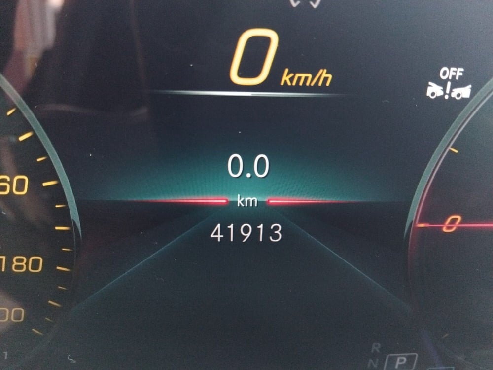 Mercedes-Benz EQA usata a Pescara (13)