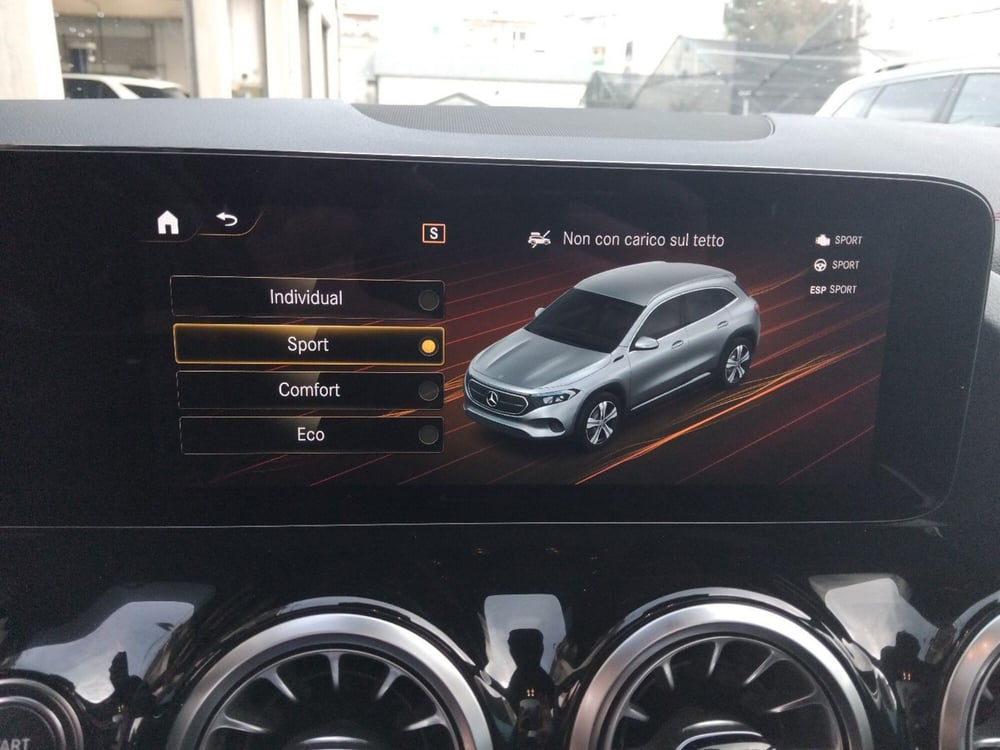 Mercedes-Benz EQA usata a Pescara (15)