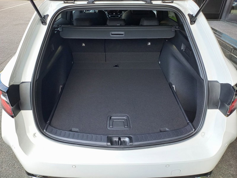 Suzuki Swace nuova a Milano (10)
