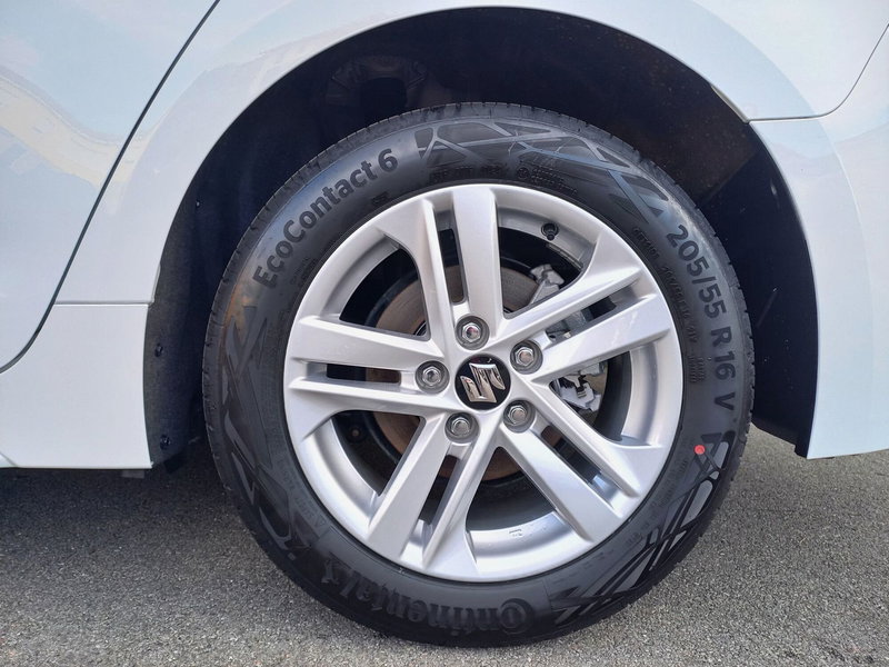 Suzuki Swace nuova a Milano (11)