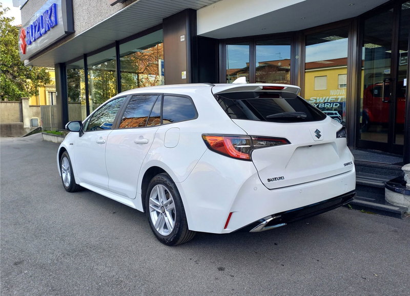 Suzuki Swace nuova a Milano (4)