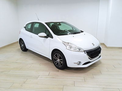 Peugeot 208 VTi 82 CV 3 porte Allure del 2013 usata a Moncalieri