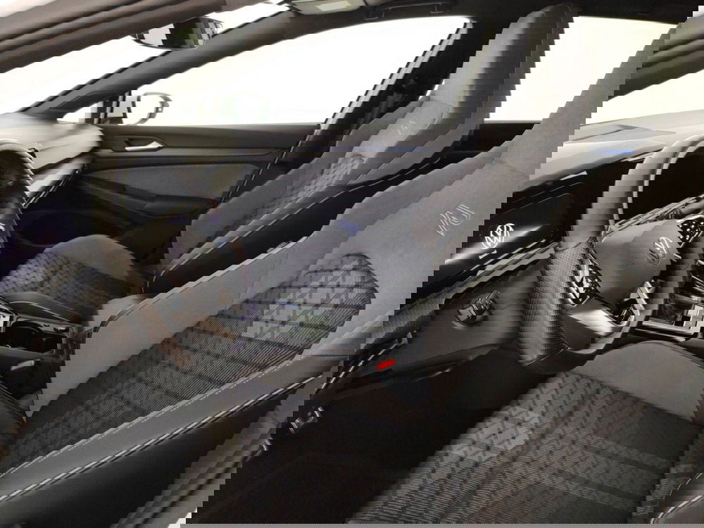 Volkswagen Golf usata a Massa-Carrara (7)