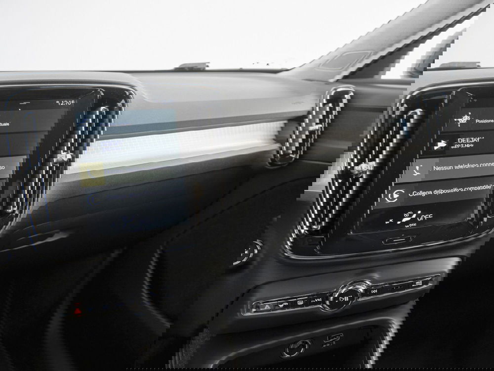 Volvo XC40 usata a Prato (11)