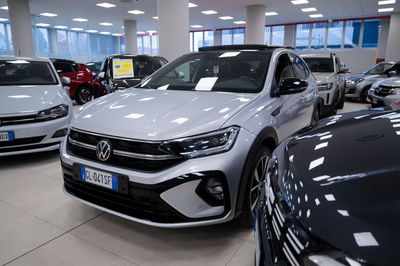Volkswagen Taigo 1.0 TSI 110 CV DSG R-Line del 2022 usata a Torino