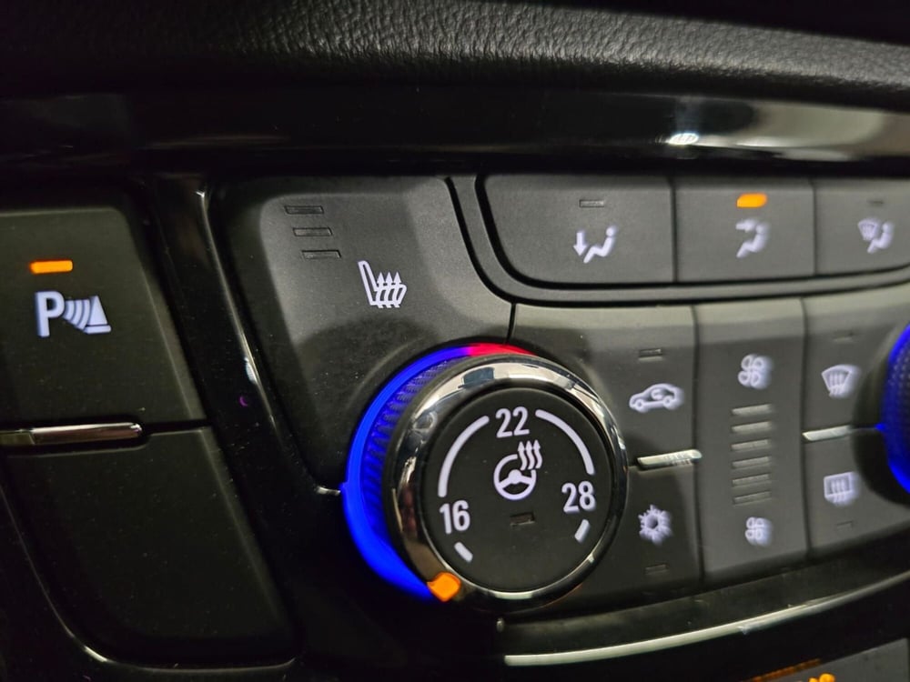 Opel Mokka usata a Rimini (13)