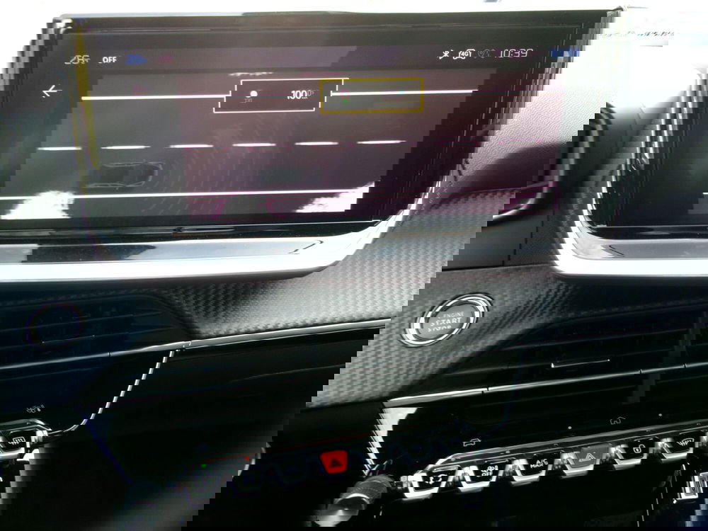 Peugeot 2008 nuova a Venezia (18)