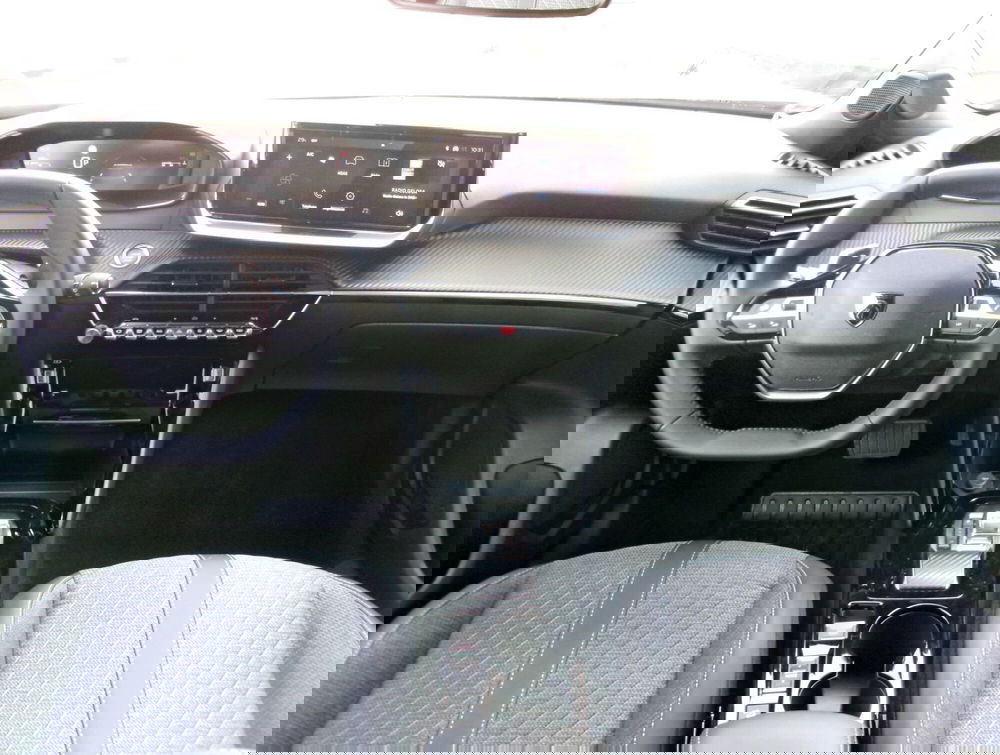 Peugeot 2008 nuova a Venezia (9)