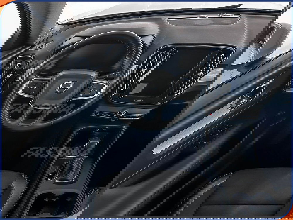 Volvo XC40 usata a Milano (10)