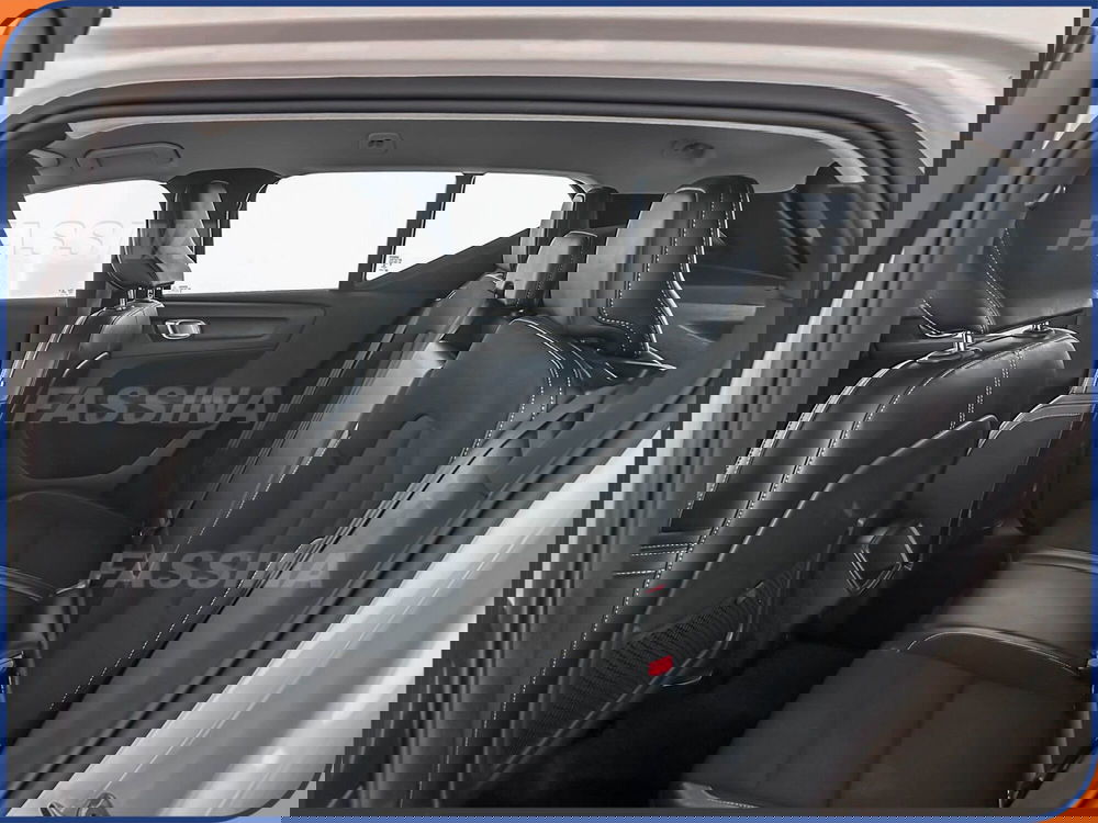 Volvo XC40 usata a Milano (11)