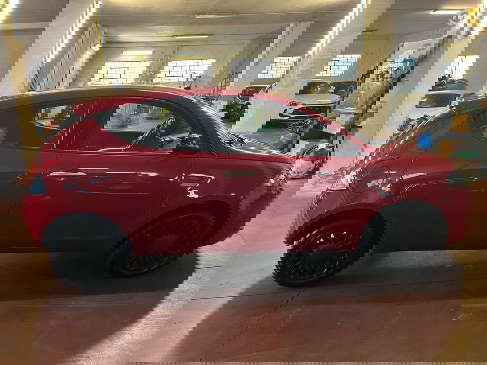 Lancia Ypsilon usata a Lucca (4)