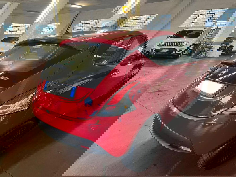 Lancia Ypsilon usata a Lucca (5)