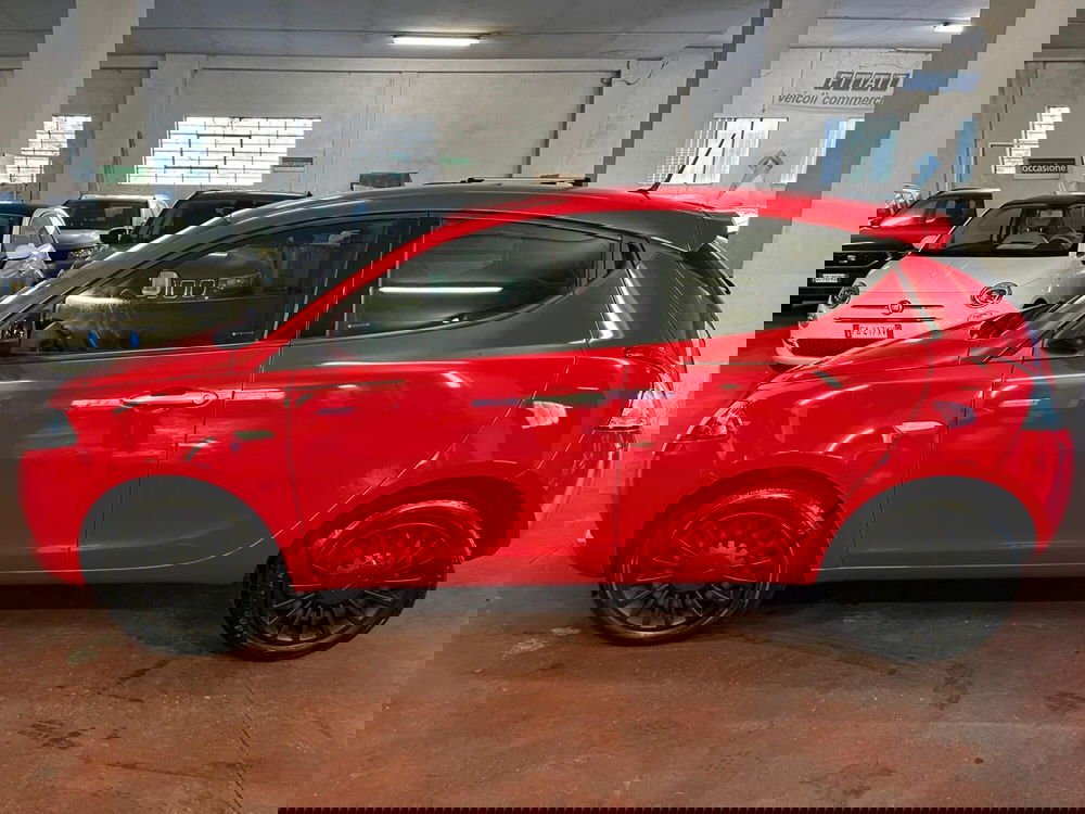 Lancia Ypsilon usata a Lucca (8)