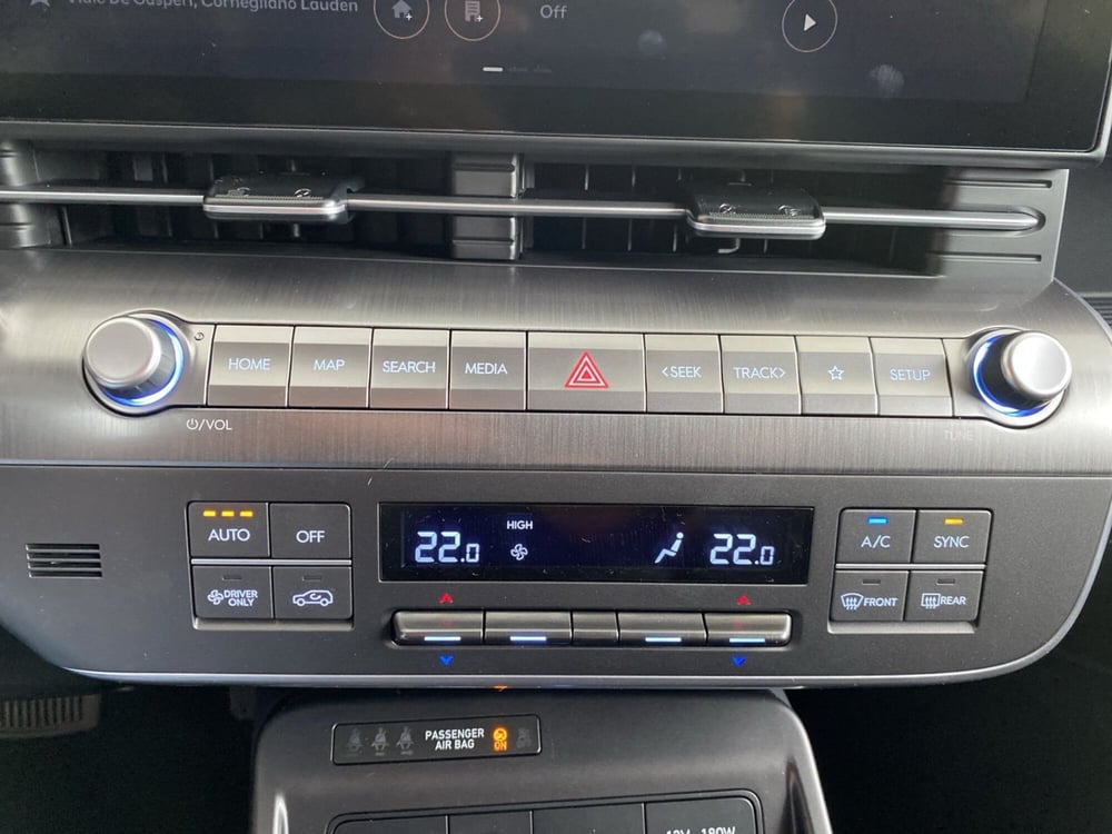 Hyundai Kona nuova a Lodi (11)