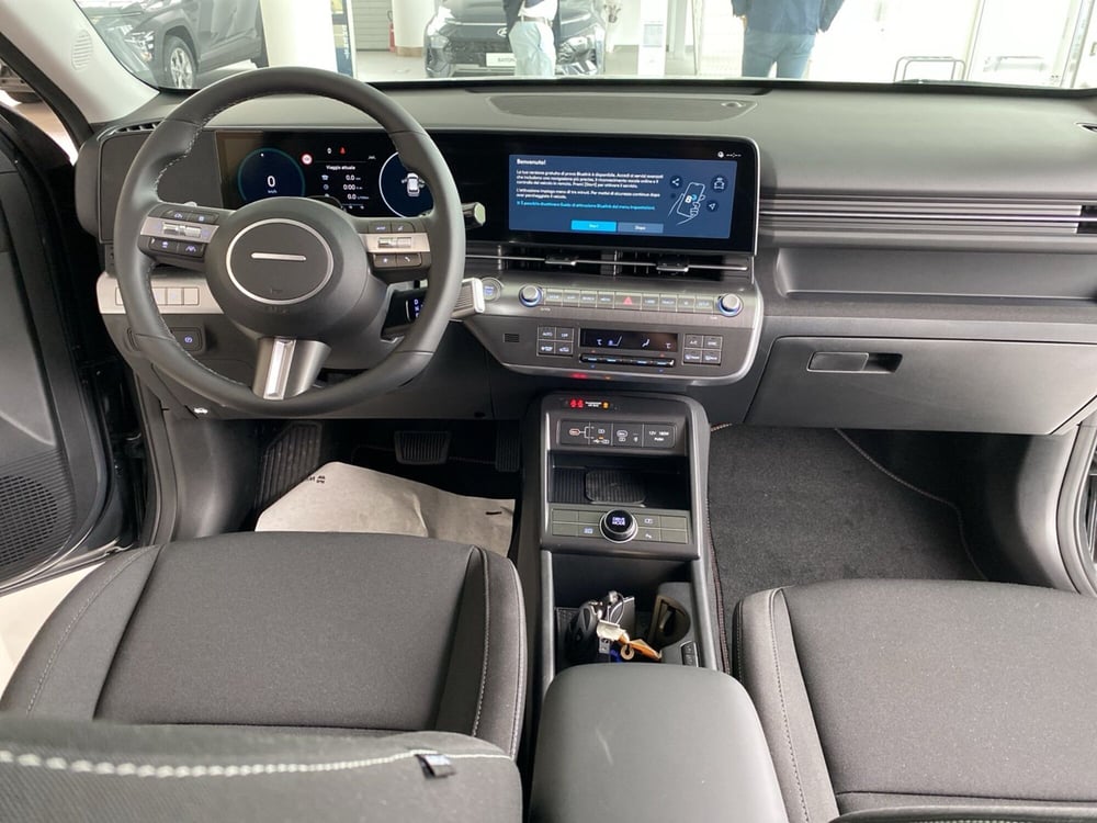 Hyundai Kona nuova a Lodi (8)