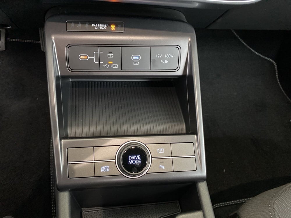 Hyundai Kona nuova a Lodi (11)