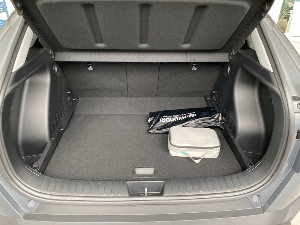 Hyundai Kona nuova a Lodi (9)