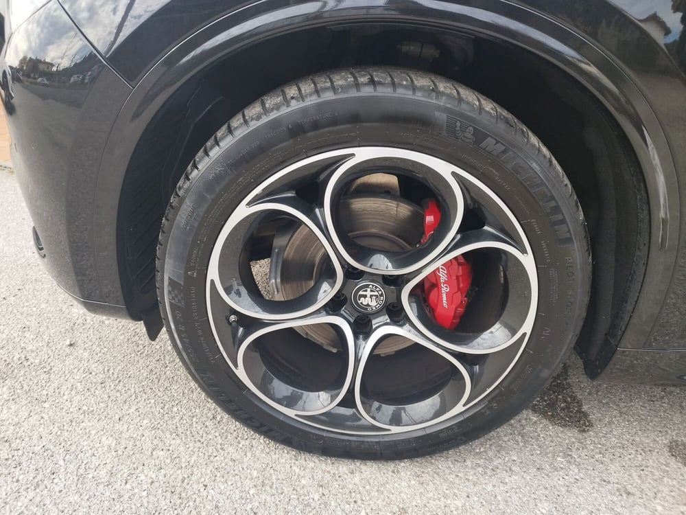 Alfa Romeo Stelvio usata a Arezzo (19)