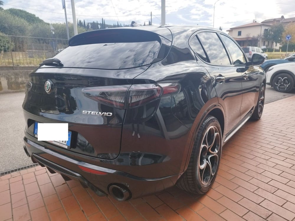 Alfa Romeo Stelvio usata a Arezzo (5)