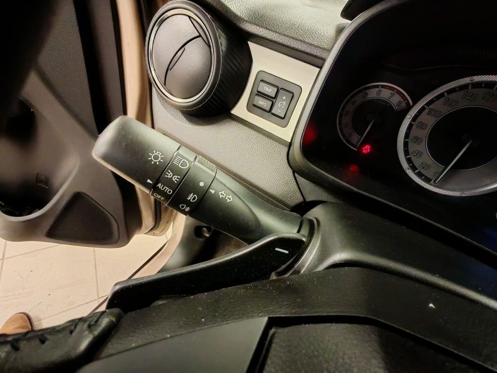 Suzuki Ignis usata a Arezzo (10)