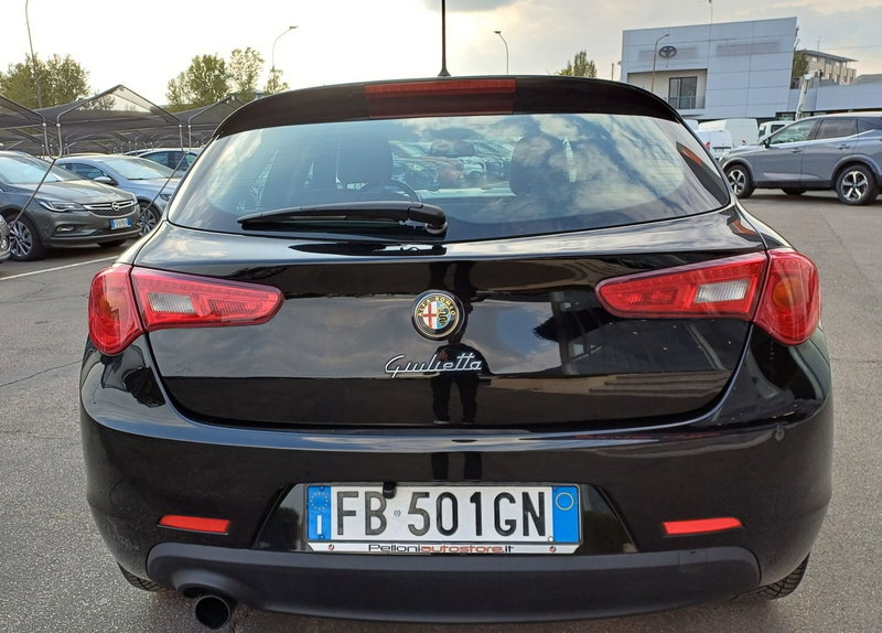Alfa Romeo Giulietta usata a Modena (5)