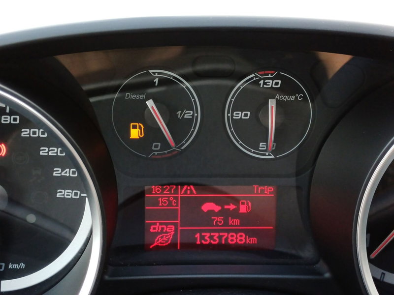 Alfa Romeo Giulietta usata a Modena (9)