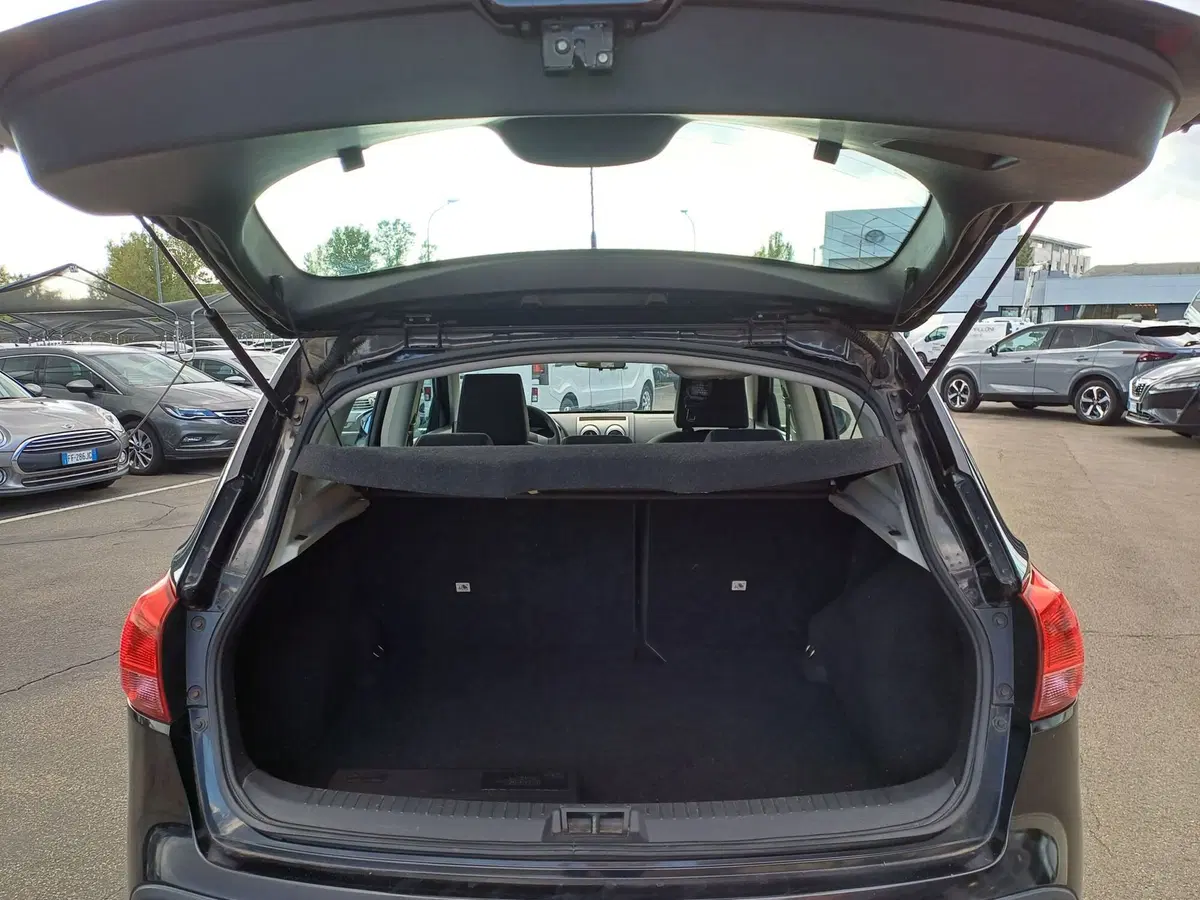 Nissan Qashqai usata a Modena (6)