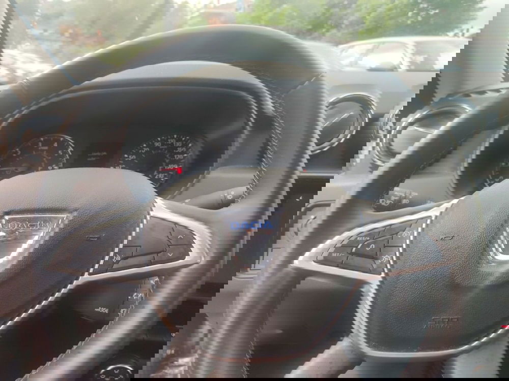 Dacia Duster usata a Latina (15)