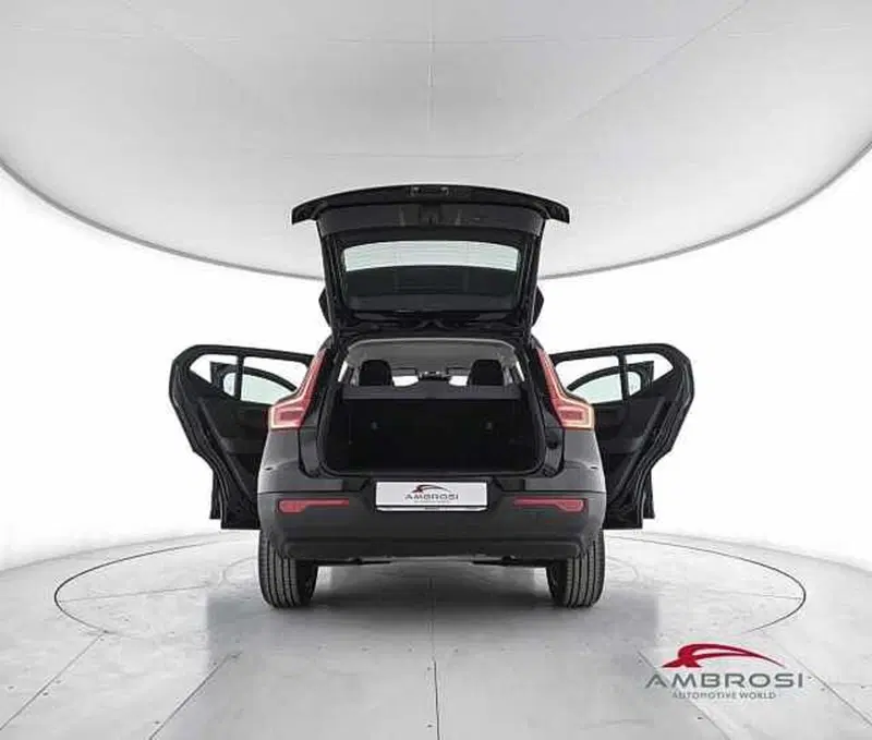 Volvo XC40 usata a Perugia (7)