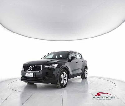 Volvo XC40 D4 AWD Geartronic Momentum del 2018 usata a Viterbo
