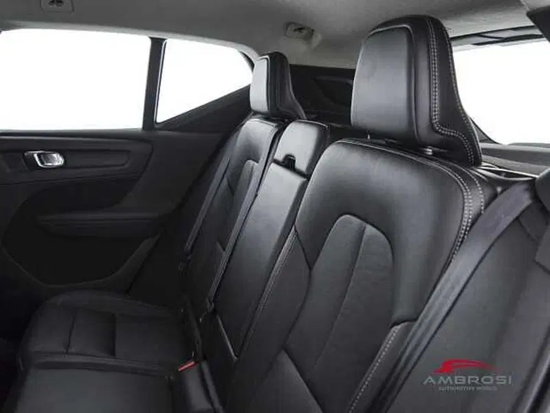 Volvo XC40 usata a Viterbo (10)