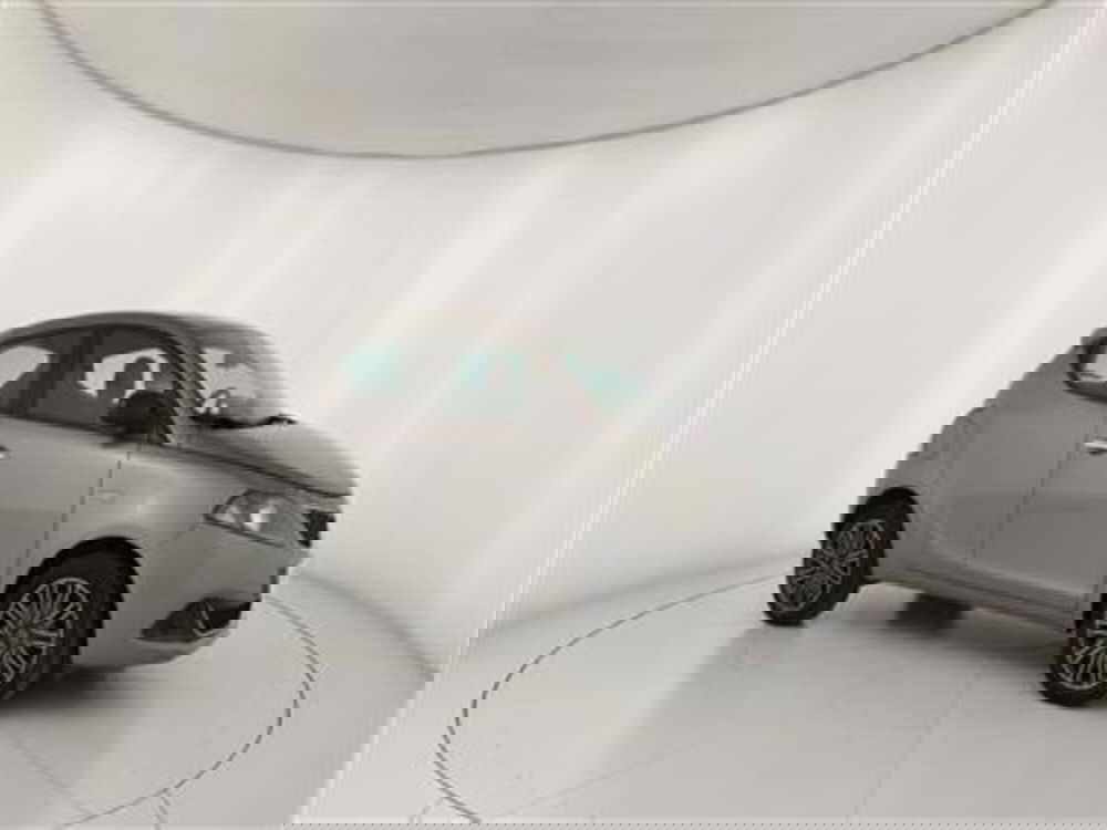 Lancia Ypsilon usata a Bari (10)