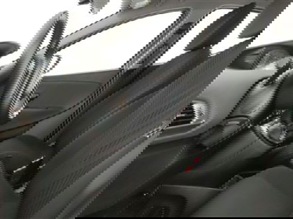 Lancia Ypsilon usata a Bari (13)