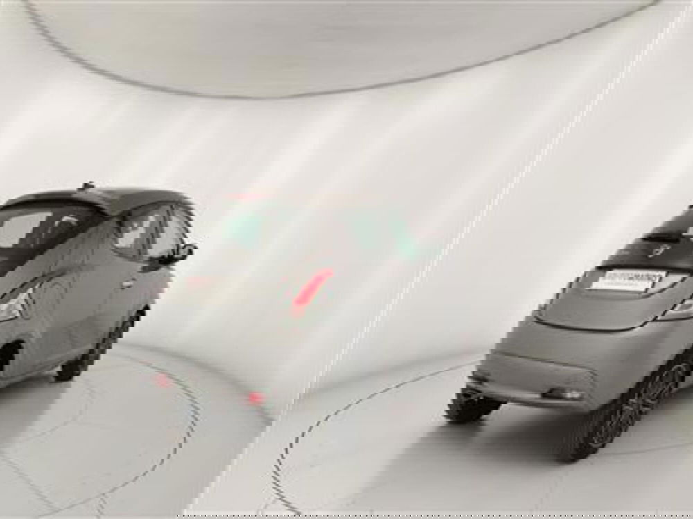 Lancia Ypsilon usata a Bari (7)