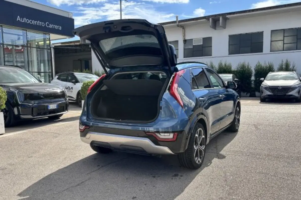 Kia Niro usata a Latina (7)