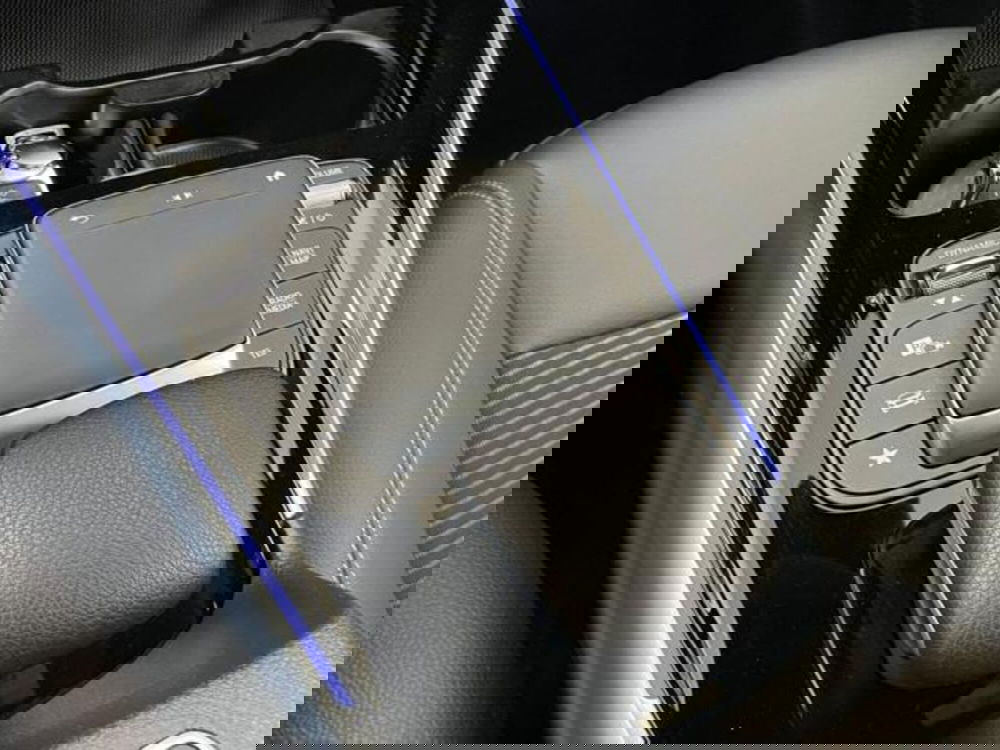 Mercedes-Benz GLA SUV usata a Como (19)