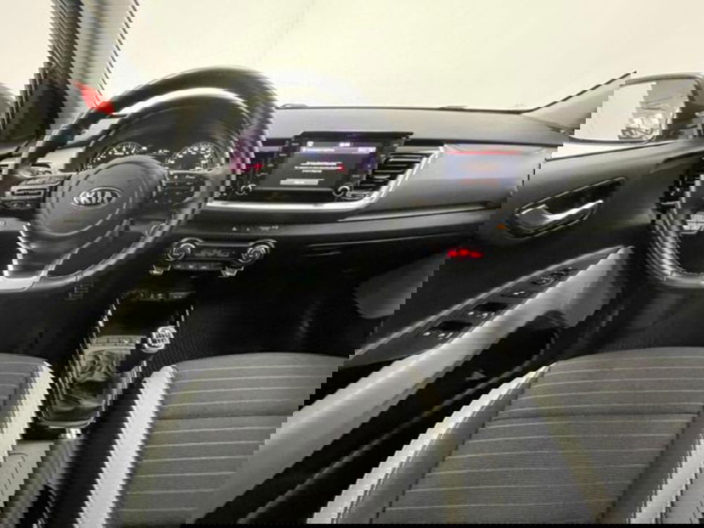 Kia Stonic usata a Como (11)