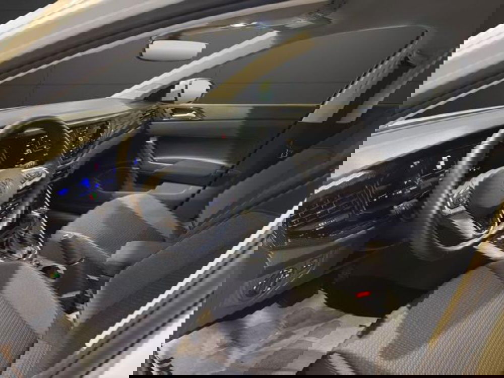 Volkswagen Taigo usata a Milano (10)