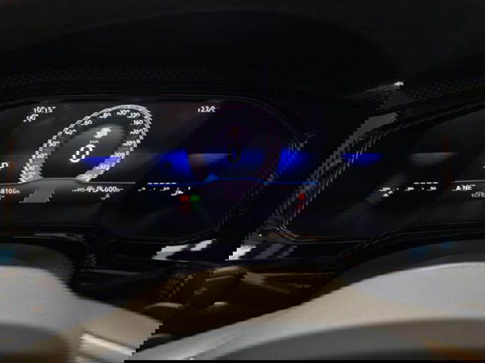 Volkswagen Taigo usata a Milano (13)