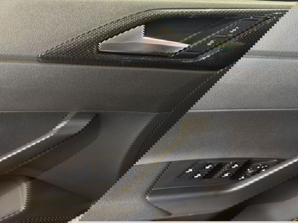 Volkswagen Taigo usata a Milano (8)