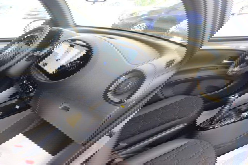 Toyota Aygo X nuova a Roma (8)