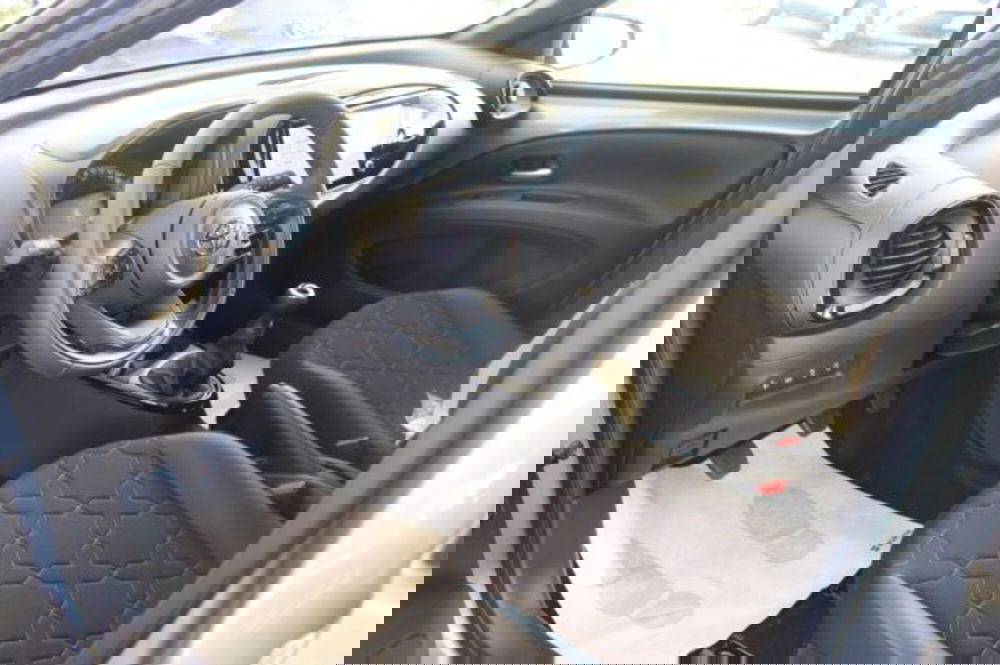 Toyota Aygo X nuova a Roma (15)