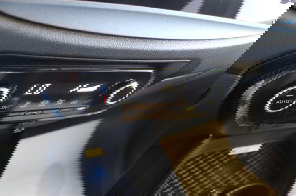 Toyota Aygo X nuova a Roma (18)