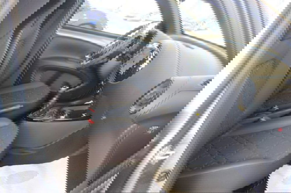 Toyota Aygo X nuova a Roma (9)