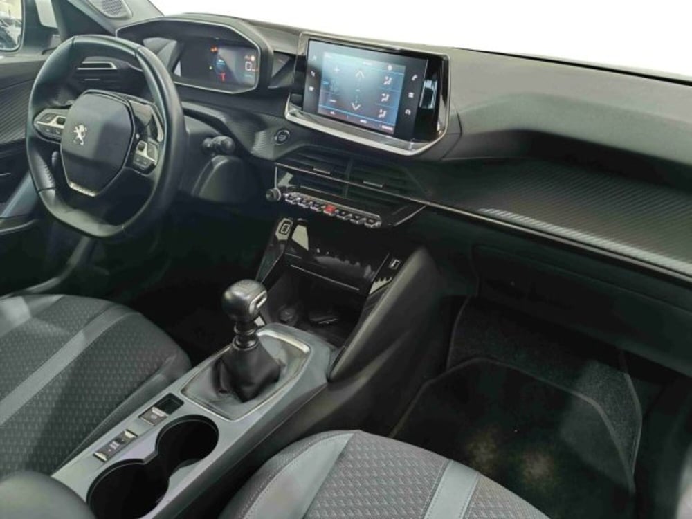 Peugeot 2008 usata a Catania (9)