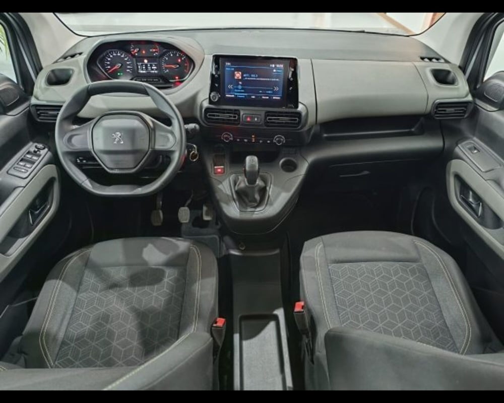 Peugeot Rifter usata a Catania (9)
