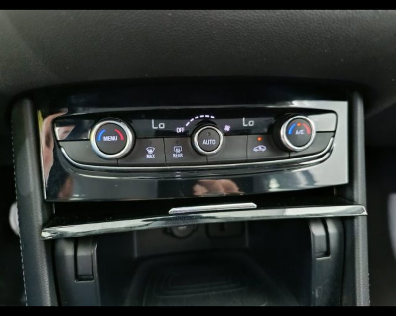 Opel Grandland X usata a Catania (6)