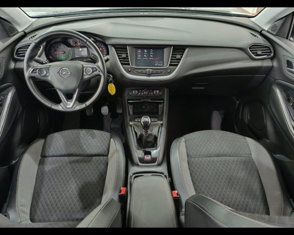 Opel Grandland X usata a Catania (7)