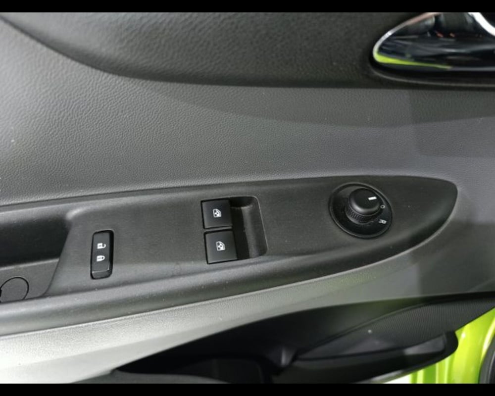Opel Karl usata a Catania (18)